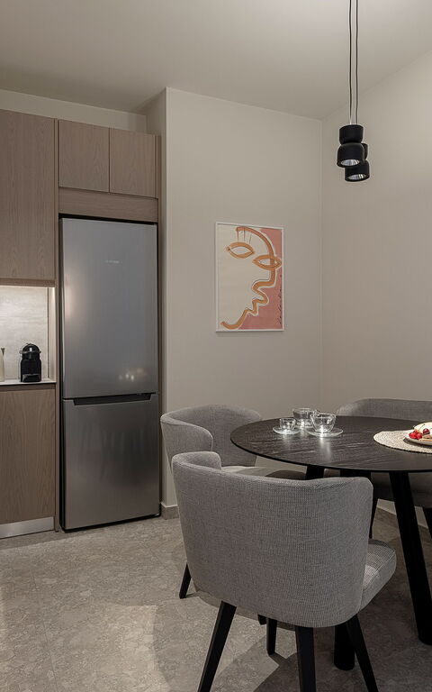 Ares Luxurious Residence: Kök, Lunchrum