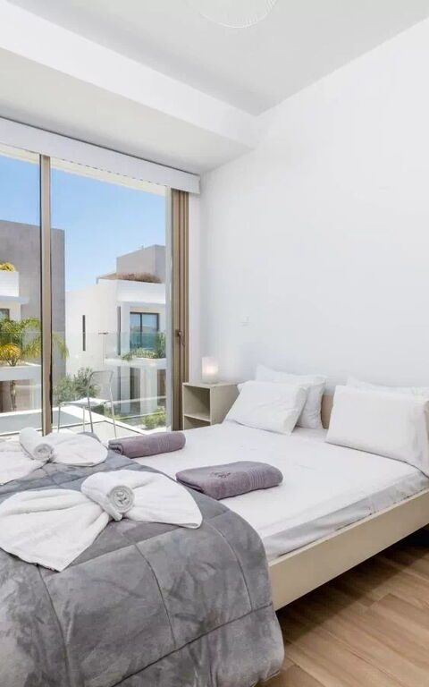 Azure Seaview - Ruby Villa: sovrum