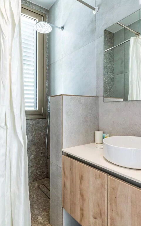 Azure Seaview - Ruby Villa: Badrum