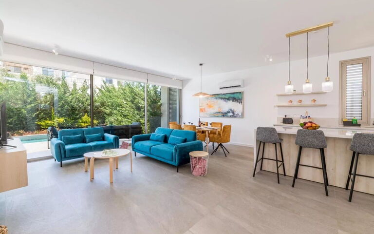 Azure Seaview - Ruby Villa: Vardagsrum