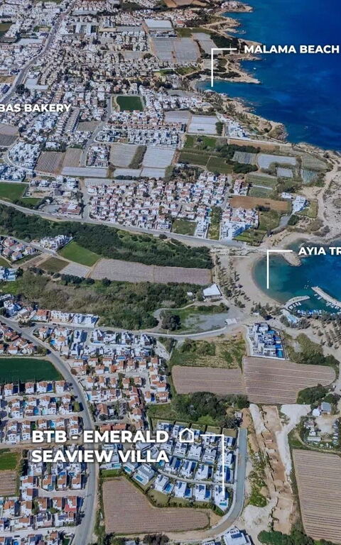 By the Beach - Emerald Seaview Villa: Visningar