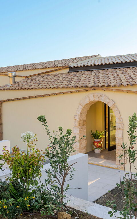 Villa Chabada: Exteriör, Utomhus