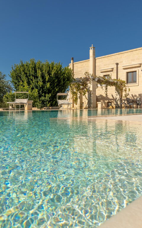 Villa Icaria: Exteriör, slå samman, Utomhus
