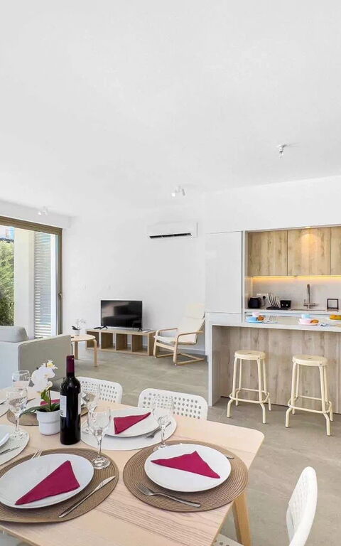 Azure Seaview- Garnet Villa: Lunchrum