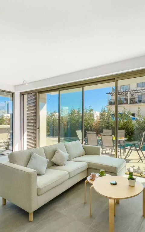 Azure Seaview- Garnet Villa: Vardagsrum