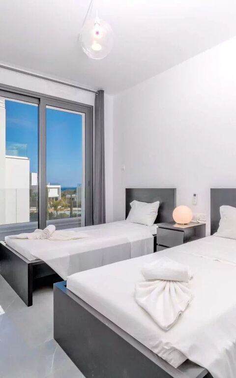 By the Beach - Aura Villa: sovrum