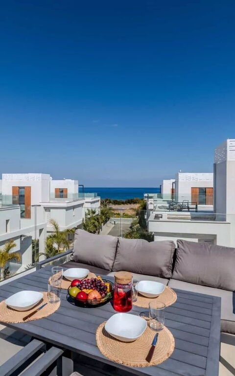 By the Beach - Aura Villa: Balkong / terrass / uteplats, Exteriör, Utomhus