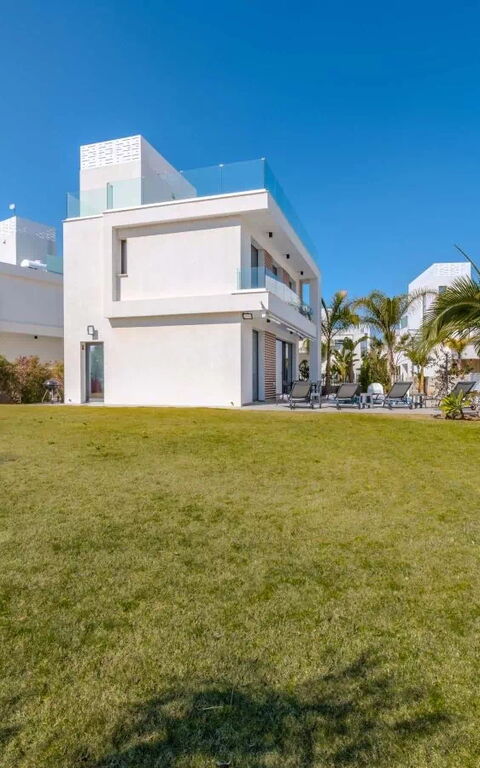 By the Beach - Aura Villa: Exteriör, Trädgård, Utomhus