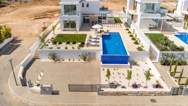 Mylos Lifestyle Seaview Villa #21: slå samman