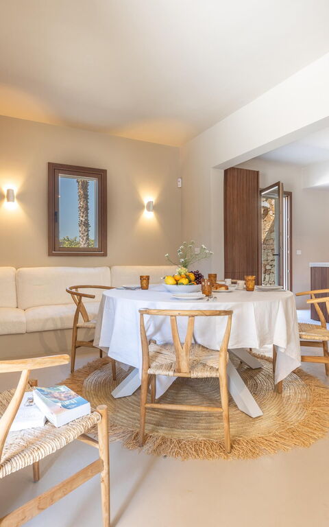 Villa Panacea: Lunchrum, Vardagsrum