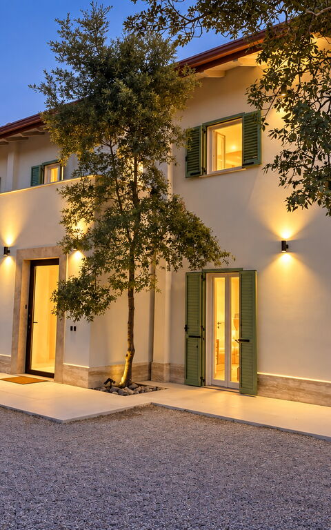 Roc Villa: Exteriör, Utomhus