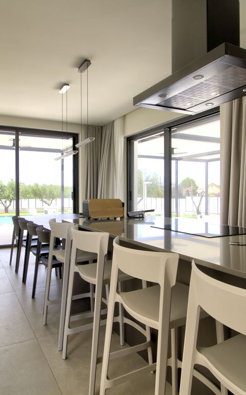 Villa Watanave: Lunchrum