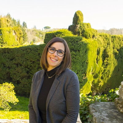 Elena Frosali, Bokning och kundservice